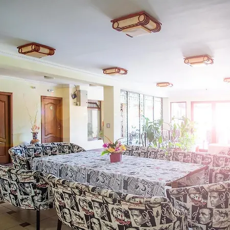 Pensiunea Un Baiat Si O Fata